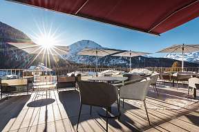 Sunstar Swiss Hotel Collection Pontresina Aussenansicht Winter Terrasse 8